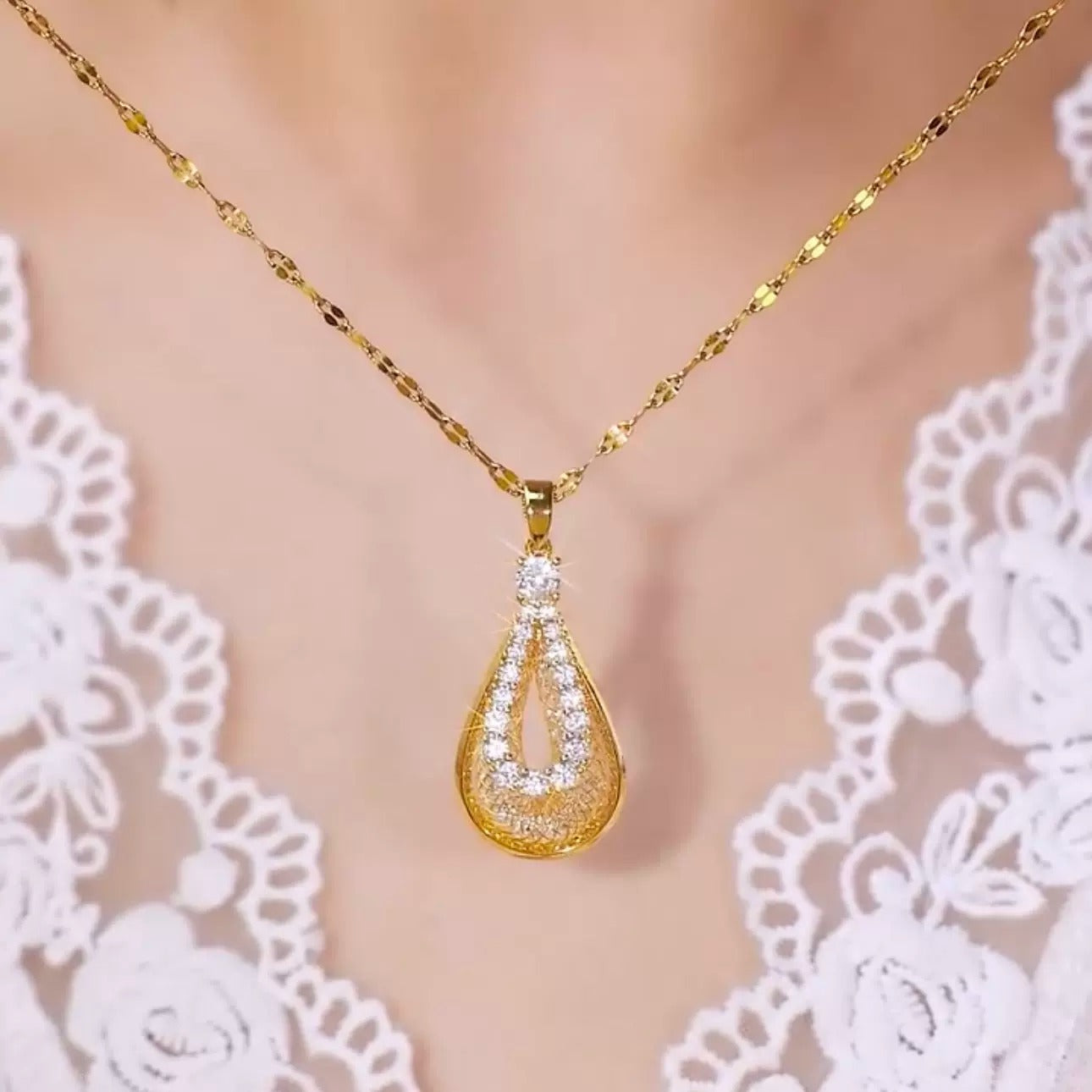 High-end zirconia necklace(24k gold plated)