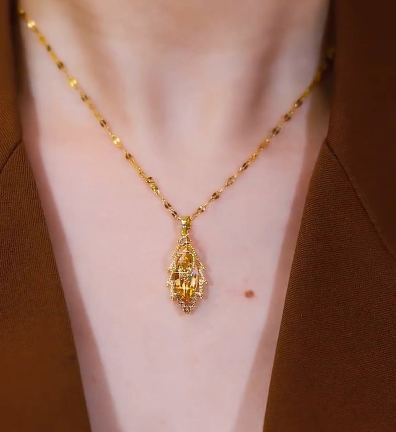 Luxurious non-fading zircon leaf necklace(18k gold plated)