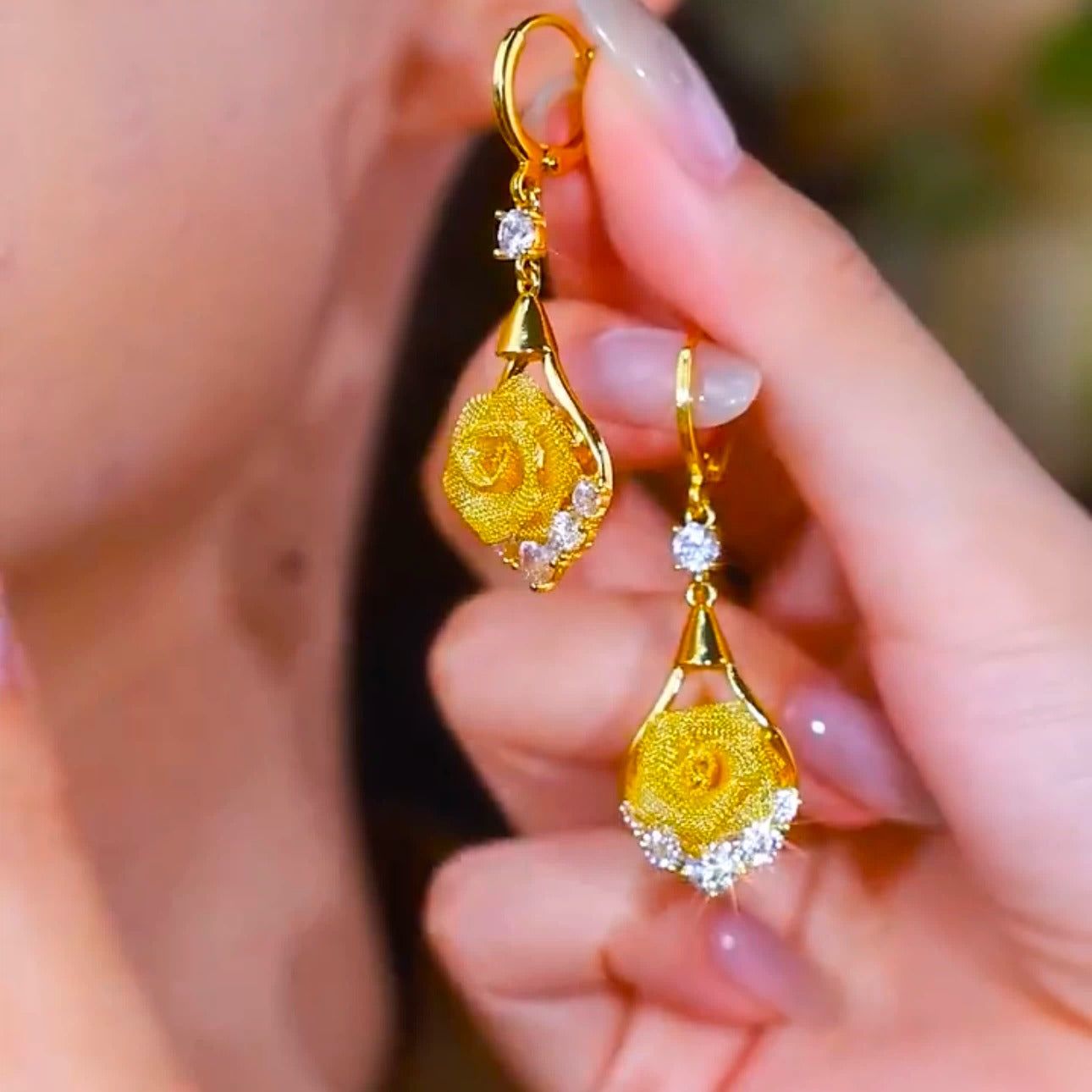 Flower zirconia earrings(24k gold plated)