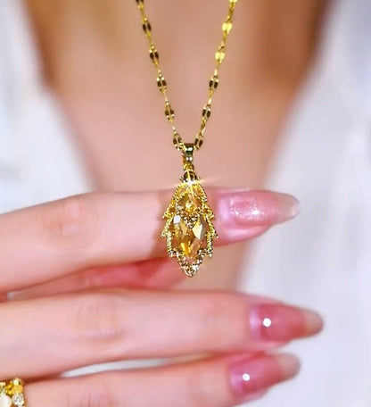 Luxurious non-fading zircon leaf necklace(18k gold plated)