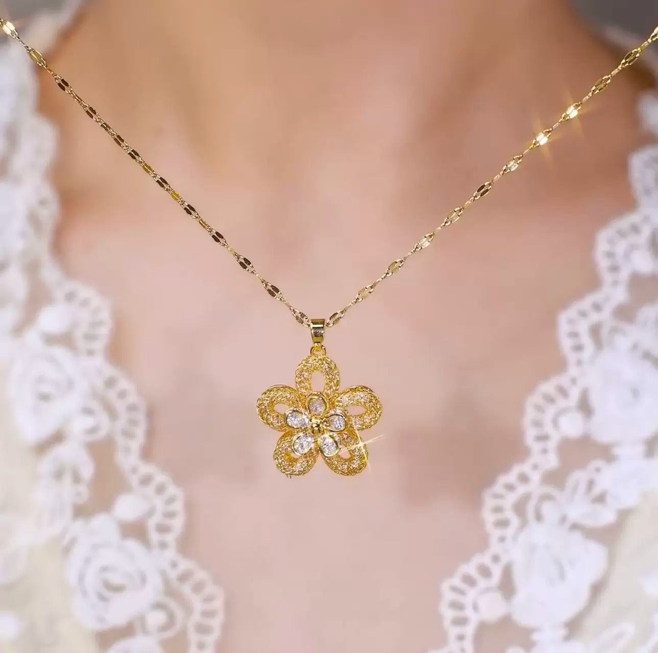 Trendy classic mesh crystal necklace(24k gold plated)