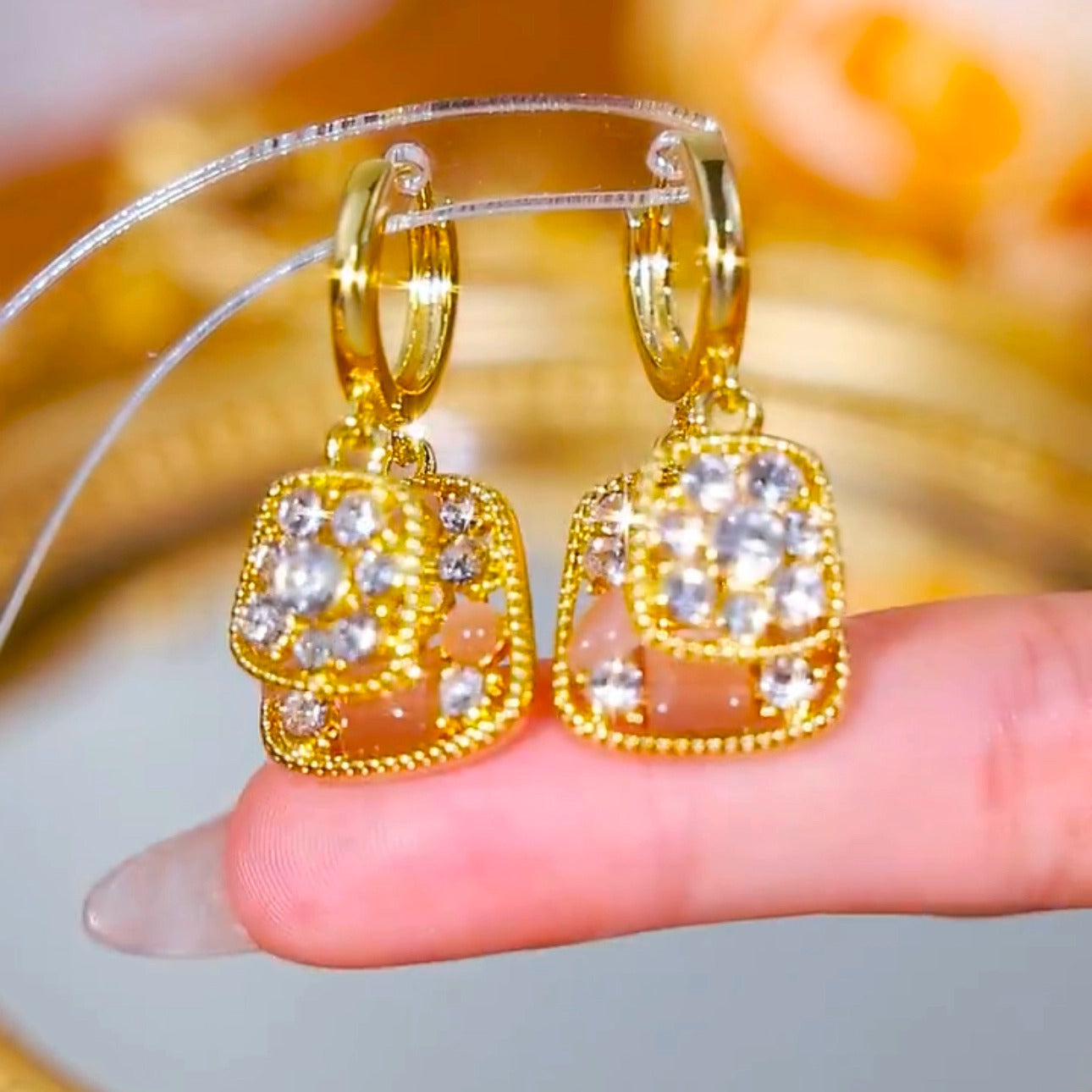 High-grade crystal geometric earrings(gold plated)